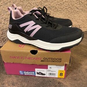 Skechers Women's Mesh Trail Sneaker Size 8